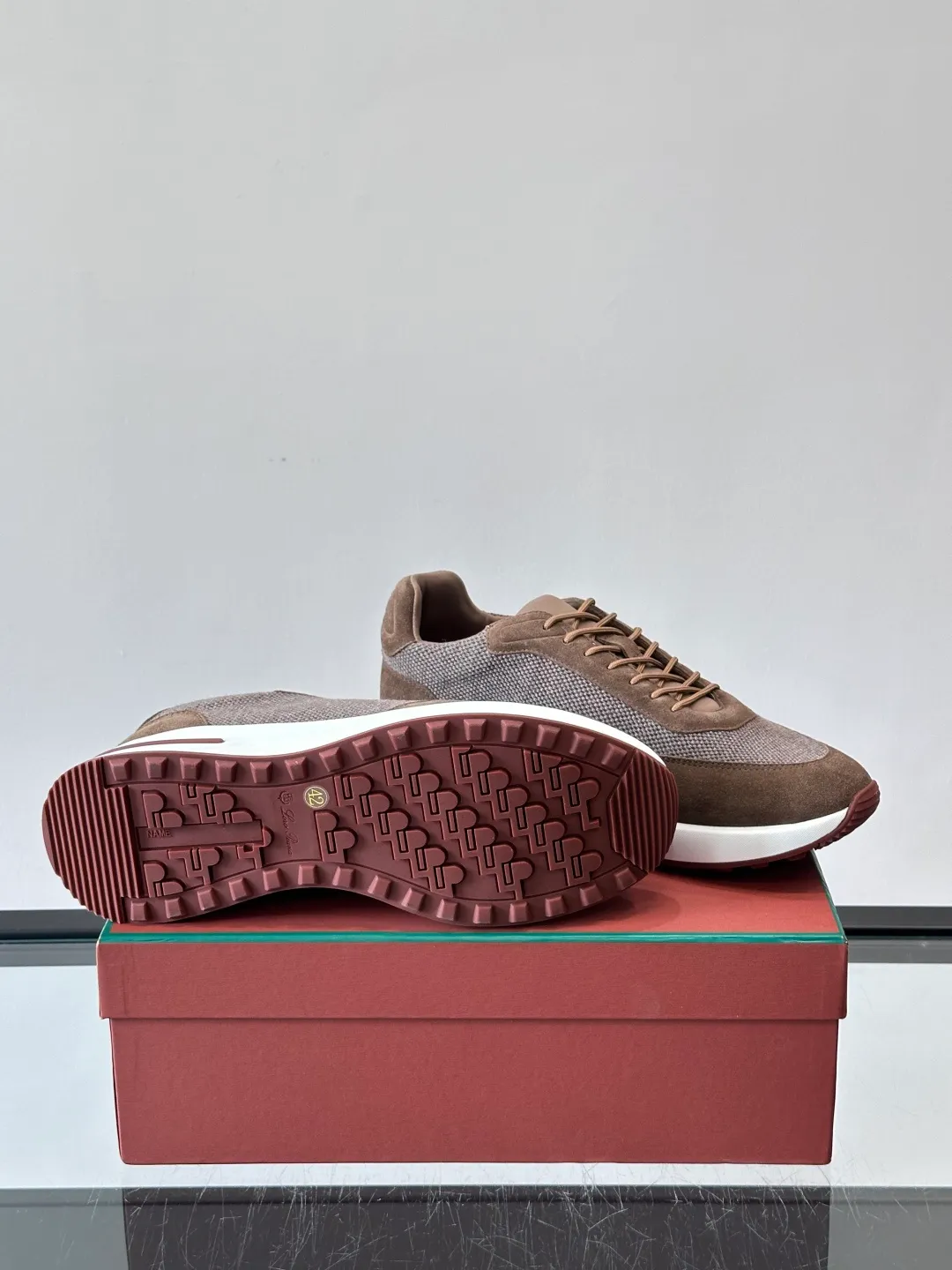Men's men's shoes 💰p580 "Loro men's shoes 💰pian＊" Week End Walk series sports shoes, using exclusive raw materials, mesh upper + suede stitching, breathable and comfortable, rubber soles with strong grip, suitable for commuting and casual outings. Low-key high-end gray tone, versatile suit or casual wear, size: 39-44 (customized at 38.45.46)